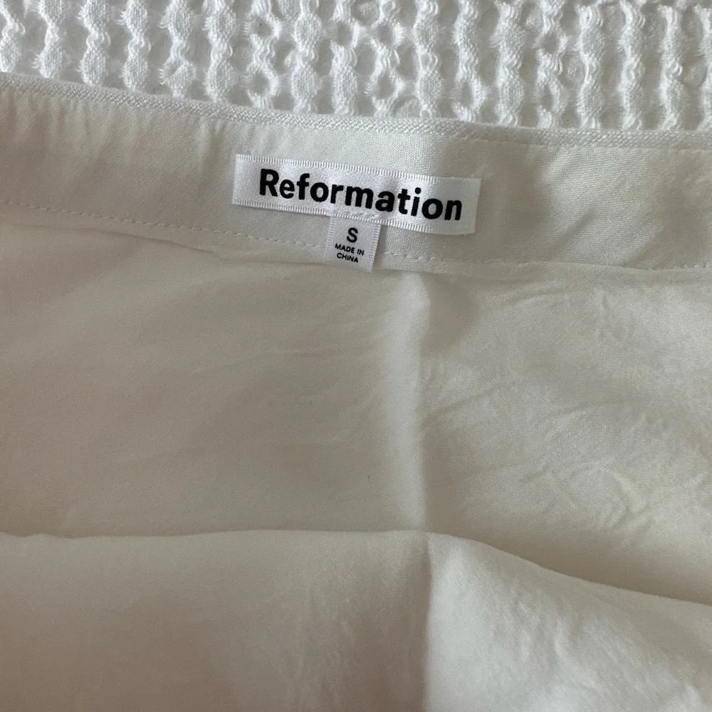 Reformation Linen Set - Picture 3 of 10